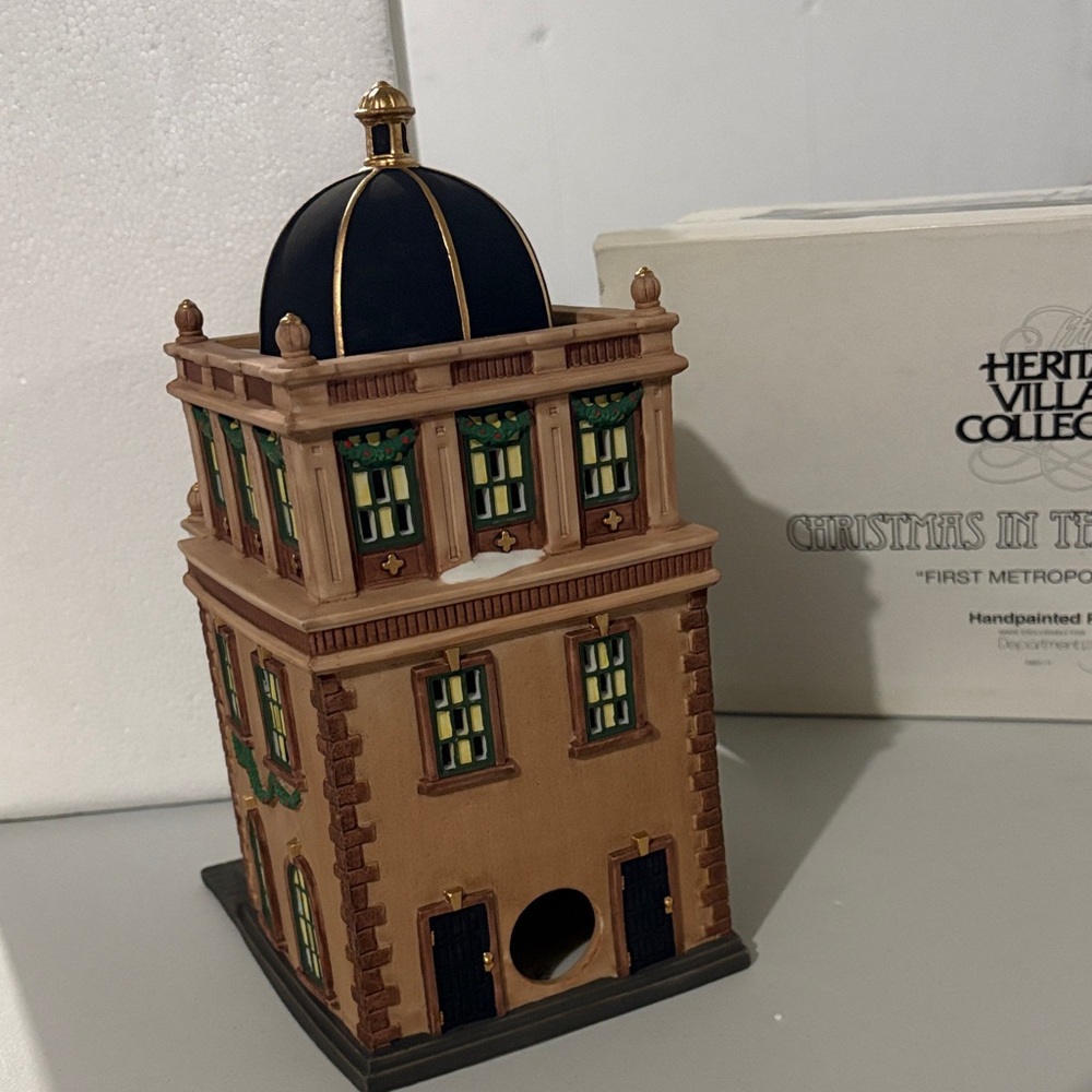 Department 56, Christmas in the City, “First Metropolitan Bank” NIB - Picture 4 of 8